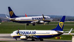 epa12909204 A Ryanair Boeing 737-8AS airplane waits for takeoff on the tarmac as a Ryanair Boeing 737-8AS airplane lands at Vaclav Havel Airport in Prague, Czech Republic, 23 April 2026. Global airlines face surging jet fuel costs amid escalating tensions in the Middle East. The volatile situation is tightening supply and pushing kerosene (Jet A-1) prices to record levels.  EPA/MARTIN DIVISEK