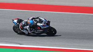 Portuguese rider Miguel Oliveira of ROKiT BMW Motorrad WorldSBK Team, in action during Race Two of the 2026 FIM Superbike World Championship at Pirelli Portuguese Round in Portimão, Portugal 29 of March 2026. The Pirelli Portuguese Round is held at the Algarve International Circuit from 27 to 29 March 2026. NUNO VEIGA/LUSA