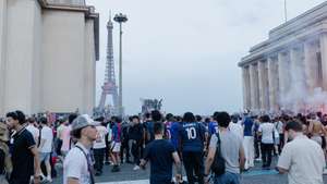epa13005830 PSG fans celebrate the team's victory over Arsenal near Trocadero and Eiffel Tour Parc des Princes, in Paris, France, 30 May 2026. Paris Saint-Germain played Arsenal in the UEFA Champions League final in Hungary on 30 May.   EPA/VALENTINA CAMU