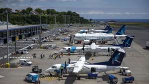 Aviões da Azores Airlines, no Aeroporto João Paulo II em Ponta Delgada, Açores, 11 de outubro de 2023. A privatização dos consórcios interessados na empresa da SATA apresentaram novas ofertas de 7,026 euros e 6,60 euros por ação. Decisão final será tomada até ao início de Outubro. EDUARDO COSTA/LUSA