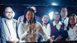 epa13085103 Peru's president-elect, Keiko Fujimori (C), delivers her first speech after being declared president-elect of Peru by the National Elections Board in Lima, Peru, 03 July 2026.  EPA/Sebastián Blanco Salazar