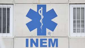 Simbolo do Instituto Nacional de Emergência Médica (INEM), na Amadora, 14 de janeiro de 2026. ANTÓNIO COTRIM/LUSA