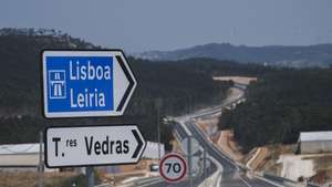 Abertura da ligação da A8 à Área Empresarial das Palhagueiras, Torres Vedras, 10 de julho de 2026. Esta infraestrutura constitui um investimento estruturante para o desenvolvimento económico do concelho e da região Oeste, representando um investimento superior a 20 milhões de euros, cofinanciado pelo Plano de Recuperação e Resiliência, através da medida destinada ao reforço das acessibilidades às Áreas de Acolhimento Empresarial. CARLOS BARROSO/LUSA