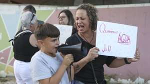 Manifestantes em Almada