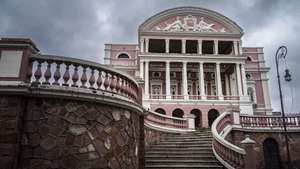 epa11378426 Exterior view of the Teatro Amazonas opera house where the Inter-American Court of Human Rights (IACtHR) convenes for a hearing in Manaus, Brazil, 29 May 2024. The Inter-American Court of Human Rights (IACtHR) from 27 to 29 May has heard social, indigenous, and academic organizations to draft an advisory opinion requested by Colombia and Chile on the obligation of States regarding the climate emergency.  EPA/Raphael Alves
