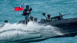 epaselect epa13156235 Taiwanese naval marines aboard M109 Special Operations Assault Boat maneuver during a drill as part of the annual Han Kuang military exercises in Kaohsiung, Taiwan, 08 August 2026. Taiwan’s Han Kuang exercises assess the military’s preparedness for potential security contingencies involving China.  EPA/RITCHIE B. TONGO