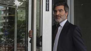 O diretor-geral da Confederação Empresarial de Portugal (CIP), Rafael Alves Rocha, à chegada para participar na reunião entre o Governo e as quatro confederações empresariais, no âmbito do processo negocial sobre as alterações à lei laboral, em Lisboa, 13 de abril de 2026. Esta reunião acontece depois de o secretariado nacional da UGT ter votado contra a proposta de revisão da legislação laboral apresentada pelo Governo e ter apelado à continuação do processo negocial em sede de Concertação Social, tendo o executivo referido entretanto que mantém "a porta aberta para completar a negociação". MANUEL DE ALMEIDA/LUSA