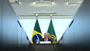 epaselect epa13205634 President of Brazil Luiz Inacio 'Lula' da Silva takes part in a meeting on digital betting, known as Bets, at the Planalto Palace in Brasilia, Brazil, 01 September 2026.  EPA/Andre Borges