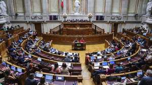 Sessão plenária, com a fixação da ordem do dia requerida pelo grupo parlamentar do PS sobre o regime de proteção do património imobiliário público com aptidão habitacional, na Assembleia da República, em Lisboa, 02 de julho de 2026. ANTÓNIO PEDRO SANTOS/LUSA