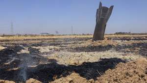 epa13024808 The remains of an Iranian ballistic missile that landed on an agricultural field near the town of Najha, in the Damascus countryside, Syria, 08 June 2026. Iran launched missiles against Israel in retaliation to an earlier Israeli strike on Beirut's southern suburb.  EPA/MOHAMMED AL RIFAI