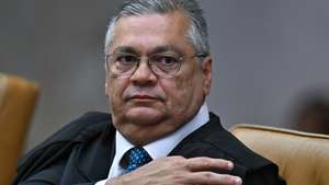epa12313195 Brazilian Supreme Court Justice Flavio Dino attends a session at the Supreme Federal Court in Brasilia, Brazil, 20 August 2025.  EPA/ANDRE BORGES