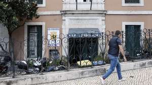 Pormenor da fachada da esquadra da Polícia de Segurança Pública (PSP) do Rato, em Lisboa, 07 de maio de 2026. ANTÓNIO PEDRO SANTOS/LUSA