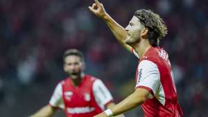 Jonas Wind do Sporting de Braga festeja o golo frente ao Estoril durante o jogo da 6ª Jornada da I Liga de futebol , realizado no Estádio Municipal de Braga, 14 de Setembro  de 2026. HUGO DELGADO/LUSA