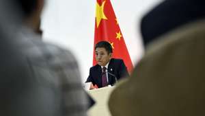 epaselect epa12380987 China's International Trade Negotiator and Commerce Vice Minister Li Chenggang holds a press conference in Madrid, Spain, 15 September 2025. The US and China reached a framework agreement on 15 September for the future of TikTok's American operations, aiming to shift ownership to an American-controlled entity, after trade talks in Madrid.  EPA/FERNANDO VILLAR