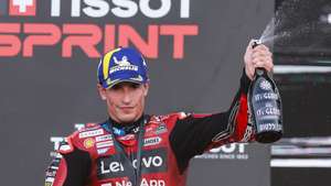 epa13293749 Ducati Lenovo MotoGP rider Marc Marquez of Spain celebrates on the podium after winning the MotoGP Sprint Race of the Motorcycling Grand Prix of Indonesia at Mandalika Circuit in Mandalika, Indonesia, 10 October 2026.  EPA/MAST IRHAM