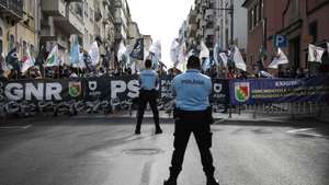 Concentração de forças de segurança convocada pela Associação Sindical dos Profissionais da Polícia (ASPP/PSP) pela Associação dos Profissionais da Guarda (APG-GNR) para se manifestarem por um "subsídio de risco digno e justo" à porta da residência oficial do primeiro-ministro, no palacete de São Bento, em Lisboa, 14 de setembro de 2021.  RODRIGO ANTUNES/LUSA