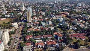 Fotografia aérea sobre o bairro Sommerschild, em Maputo, Moçambique, 23 de abril de 2020. ANTÓNIO SILVA/LUSA