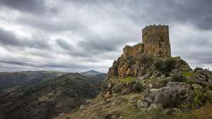 Reportagem sobre lendas populares portuguesas em Algoso, Vimioso, Bragança. Castelo de Algoso. HENRIQUE CASINHAS/OBSERVADOR