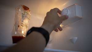 epa10139540 A fridge dial at a home in London, Britain, 26 August 2022. Office of Gas and Electricity Markets (Ofgem) has announced an 80.6 percent rise in the energy price cap, which will result in the average household's annual bill rising from 1,971 GBP to 3,549 GBP from October.  EPA/TOLGA AKMEN