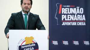 O presidente do Chega, André Ventura, discursa durante a reunião plenária da Juventude do partido em Braga, 7 de janeiro de 2023. HUGO DELGADO/LUSA