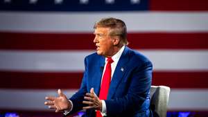 epa11585599 Former US President and current Republican presidential nominee Donald Trump speaks with conservative broadcaster Sean Hannity (Not Pictured) during a FOX News town hall in Harrisburg, Pennsylvania, USA, 04 September 2024. Both Trump and his democratic opponent, Vice President Harris, are devoting and extensive amount of time and money in the battleground state of Pennsylvania.  EPA/JIM LO SCALZO