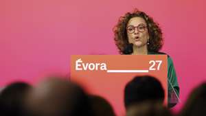 A diretora da associação gestora da Capital Europeia da Cultura Évora_27, Maria do Céu Ramos, discursa durante a cerimónia de posse da direção da associação, Évora, 23 de outubro de 2024. NUNO VEIGA/LUSA