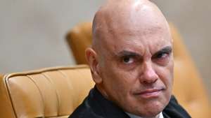 epa12759068 Brazilian Supreme Court Justice Alexandre de Moraes participates in a Supreme Court hearing in Brasilia, Brazil, 19 February 2026.  EPA/ANDRE BORGES