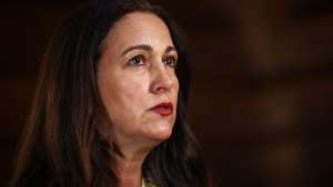 A ministra da Justiça, Rita Alarcão Júdice, em entrevista à agência Lusa, sobre a violência doméstica, em Lisboa, 21 de abril de 2026. (ACOMPANHA TEXTO DA LUSA DO DIA 27 DE ABRIL DE 2026). RODRIGO ANTUNES/LUSA