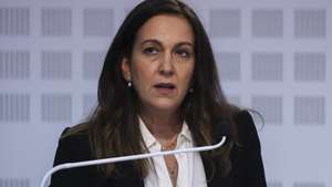 A ministra da Justiça, Rita Alarcão Júdice, intervém durante a cerimónia de abertura dos cursos de formação de magistrados 2025/2026, em Lisboa, 2 de dezembro de 2025. O início do 42.º Curso de Formação de Magistrados para os Tribunais Judiciais e do 12.º Curso de Formação de Juízes para os Tribunais Administrativos e Fiscais. ANTÓNIO COTRIM/LUSA