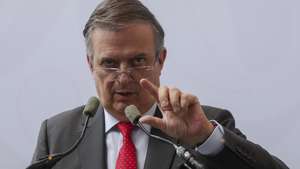 epa13078738 Economy Secretary Marcelo Ebrard speaks during a press conference in Mexico City, Mexico, 01 July 2026. Ebrard stated that the trade agreement with the U.S. and Canada, known as the USMCA, remains in effect until 2036.  EPA/Isaac Esquivel