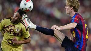 epa13179560 FC Barcelona's Anthony Gordon (R) in action against Al Ahly's Aqtay Abdallah during the Joan Gamper Trophy soccer match between FC Barcelona and Al Ahly, in Barcelona, Spain, 19 August 2026.  EPA/ALEJANDRO GARCIA