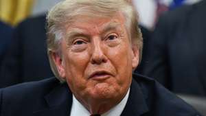 epa13203410 US President Donald J Trump hosts an announcement on healthcare affordability in the Oval Office of the White House in Washington, DC, USA, 31 August 2026.  EPA/ANNABELLE GORDON / POOL