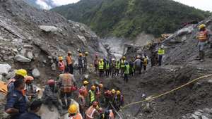 epa13210645 Nepalese army rescue workers search for survivors in a Trishuli- 3A hydropower project tunnel following flash floods in Rasuwa district, Nepal, 04 September 2026. Two people were rescued alive from a hydropower tunnel more than a week after an avalanche-triggered flash flood devastated river valleys along the Nepal-Tibet border, according to local authorities.  EPA/NARENDRA SHRESTHA