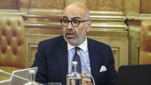 Ministro Infraestruturas e Habitação, Miguel Pinto Luz, ouvido na Comissão Eventual para a Resiliência Nacional, Prevenção de Catástrofes Naturais e Acompanhamento do Portugal Transformação, Recuperação e Resiliência na Comissão de Ambiente e Energia esta manhã na Assembleia da República, em Lisboa, 9 de setembro de 2026. MIGUEL A. LOPES/LUSA