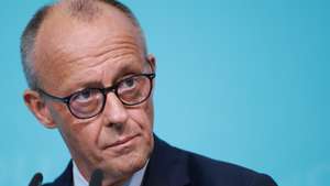 epa13246326 German Chancellor and leader of the Christian Democratic Union (CDU) Friedrich Merz speaks during the final CDU election rally prior to the House of Representatives election in Berlin, Germany, 17 September 2026. The Berlin House of Representatives election is scheduled for 20 September 2026.  EPA/CLEMENS BILAN