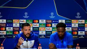 FC Porto's head coach Francesco Farioli (L) with his player Pablo Rosario (R) during a press conference at the Olival training center, Vila Nova de Gaia, Portugal, 19 October 2026. FC Porto will face PSV Eindhoven in the third round of Champions League on 20 October at Dragao stadium in Porto. ESTELA SILVA/LUSA
