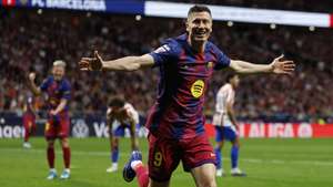 epa12869760 FC Barcelona's striker Robert Lewandowski celebrates after scoring the team's second goal during the Spanish LaLiga soccer match between Atletico Madrid and FC Barcelona, in Madrid, Spain, 04 April 2026.  EPA/Mariscal
