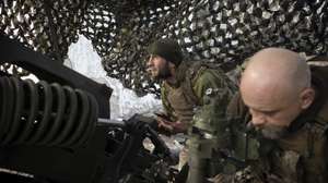 epa11999212 Servicemen of the artillery unit of the 425th Separate Assault Regiment 'Skala' hold their position near Pokrovsk, Donetsk region, eastern Ukraine, 29 March 2025 (issued 30 March 2025), amid the Russian invasion. Russian troops entered Ukrainian territory on 24 February 2022, starting a conflict that has provoked destruction and a humanitarian crisis.  EPA/SERGEY SHESTAK