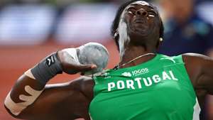 epa10123138 Auriol Dongmo of Portugal competes in the women's Shot Put final during the Athletics events at the European Championships Munich 2022, Munich, Germany, 15 August 2022. The championships will feature nine Olympic sports, Athletics, Beach Volleyball, Canoe Sprint, Cycling, Artistic Gymnastics, Rowing, Sport Climbing, Table Tennis and Triathlon.  EPA/CHRISTIAN BRUNA