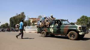 epa08832850 Soldiers patrol the United Nations Square in Ouagadougou, Burkina Faso, 21 November 2020.The first round of the Burkina Faso presidential elections will take place on 22 November 2020.  EPA/LEGNAN KOULA