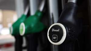 epa13079687 A diesel pump at a petrol station in London, Britain, 02 July 2026. According to RAC Fuel Watch, the average price of diesel fell by almost 17 pence (21 US cents) a litre in June 2026, the largest fall in a single month for over twenty five years.  EPA/ANDY RAIN