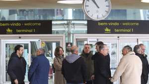 Associados da Associação Sindical dos Profissionais da Polícia (ASPP), participam na concentração no final de um plenário que decorreu no aeroporto Humberto Delgado, em Lisboa, 29 de janeiro de 2026. ANTÓNIO COTRIM/LUSA