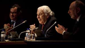 Gonçalo Ribeiro Telles, durante uma homenagem que lhe foi feita pela Fundação Calouste Gulbenkian e pelo Centro Nacional de Cultura, na Fundação Calouste Gulbenkian, esta tarde, 06 dezembro 2011, em Lisboa. JOSÉ SENA GOULÃO / LUSA