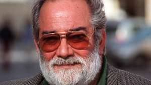 Fotografia de arquivo datada de 16 de maio de 1999, do escritor e jornalista Joaquim Letria, que morreu hoje, aos 82 anos, em Lisboa, 16 de outubro de 2026. MANUEL DE ALMEIDA/LUSA