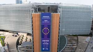 epa12116329 A picture taken with a drone of the European Commission Headquarters, the Berlaymont building, as the commission presents the Spring 2025 Economic Forecast in Brussels, Belgium, 19 May 2025. The Commission's Spring 2025 Economic Forecast projects real GDP to grow by 1.1 percent in 2025 in the EU and 0.9 percent in the euro area, broadly the same rates recorded in 2024. In 2026, growth is expected to accelerate to 1.5 percent in the EU and 1.4 percent in the euro area.  EPA/OLIVIER HOSLET