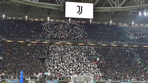 epa09868735 Juventus supporters perform a choreography during the Italian Serie A soccer match between Juventus FC and Inter Milan in Turin, Italy, 03 April 2022.  EPA/Alessandro Di Marco