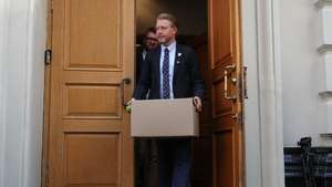 epa13175937 Russian Yabloko party leader Nikolai Rybakov leave a building after a hearing on an appeal by the Yabloko party against the decision to deregister its federal list for the upcoming parliamentary elections at Russia's Supreme Court in Moscow, Russia, 17 August 2026. On August 10, the Supreme Court of the Russian Federation upheld a claim filed by the Russian political party Rodina to deregister Yabloko's list of candidates for the State Duma elections.  EPA/MAXIM SHIPENKOV
