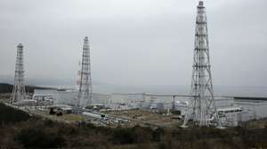 epa04637091 Reactor buildings unit one (L, rear) through unit four (R) are seen at Tokyo Electric Power Co.'s Kashiwazaki Kariwa Nuclear Power Plant, which is the world's largest nuclear power plant, in Kariwa, Niigata Prefecture, northern Japan, 25 February 2015 for safety enhancement measures after the 2011 March 11 accident at Fukushima Daiichi Nuclear Power Plant.  EPA/KIMIMASA MAYAMA