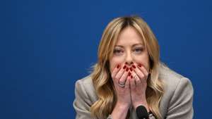 epa12638627 Italian Prime Minister Giorgia Meloni reacts as she holds her end-of-year press conference, in Rome, Italy, 09 January 2026. Though traditionally an end-of-year review,  the conference has evolved into a start-of-the-year event, where the Prime Minister addresses the government's agenda for the coming year.  EPA/ETTORE FERRARI