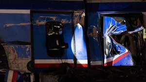 epa10496351 Firefighters and rescue crews work to extricate passengers from trains after a collision near Larissa city, Greece, 01 March 2023. The two trains – a passenger train travelling from Athens to the northern city of Thessaloniki, and a cargo train from Thessaloniki to Larissa, collided head-on outside the central Greek city, Konstantinos Agorastos, the governor of the Thessaly region told local media. Sixteen people have been killed and at least 85 injured, and 250 passengers were evacuated safely to Thessaloniki on buses.  EPA/ACHILLEAS CHIRAS